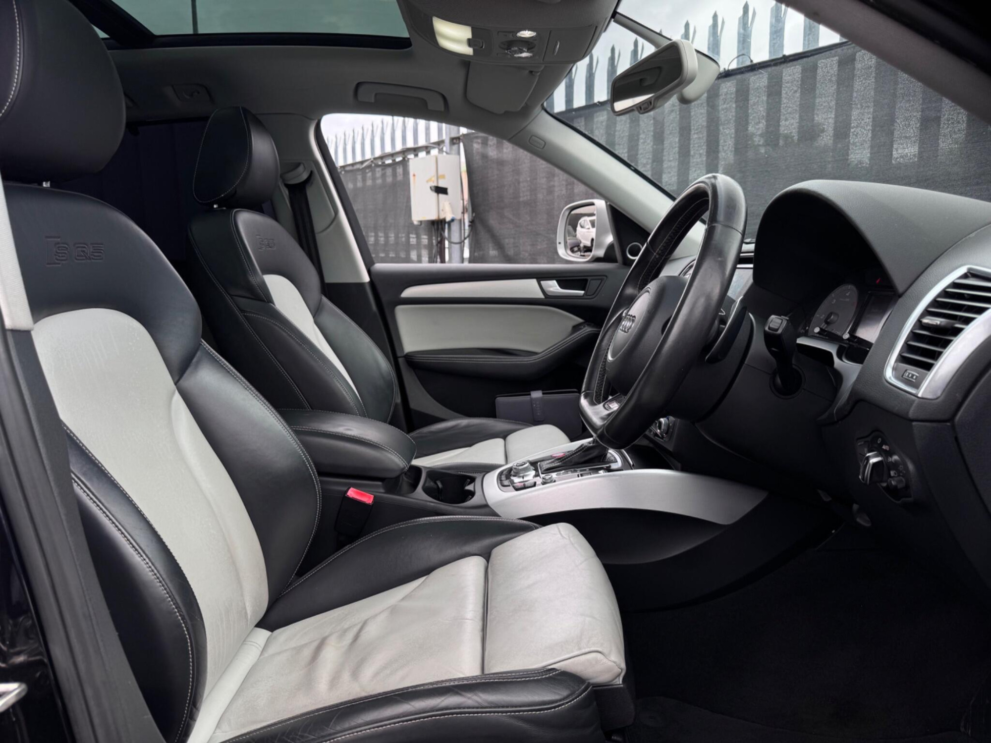 2014 Audi SQ5 image 9