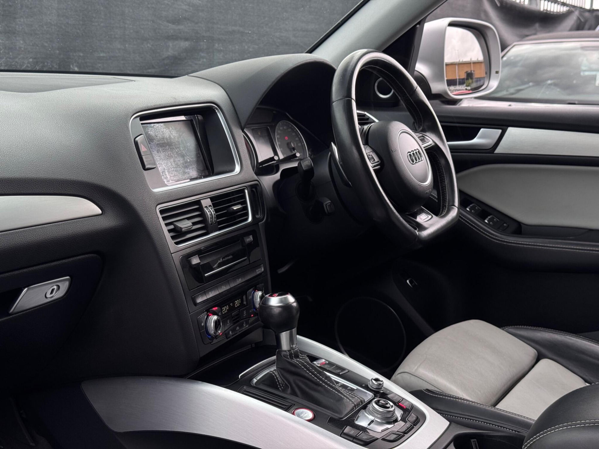 2014 Audi SQ5 image 16