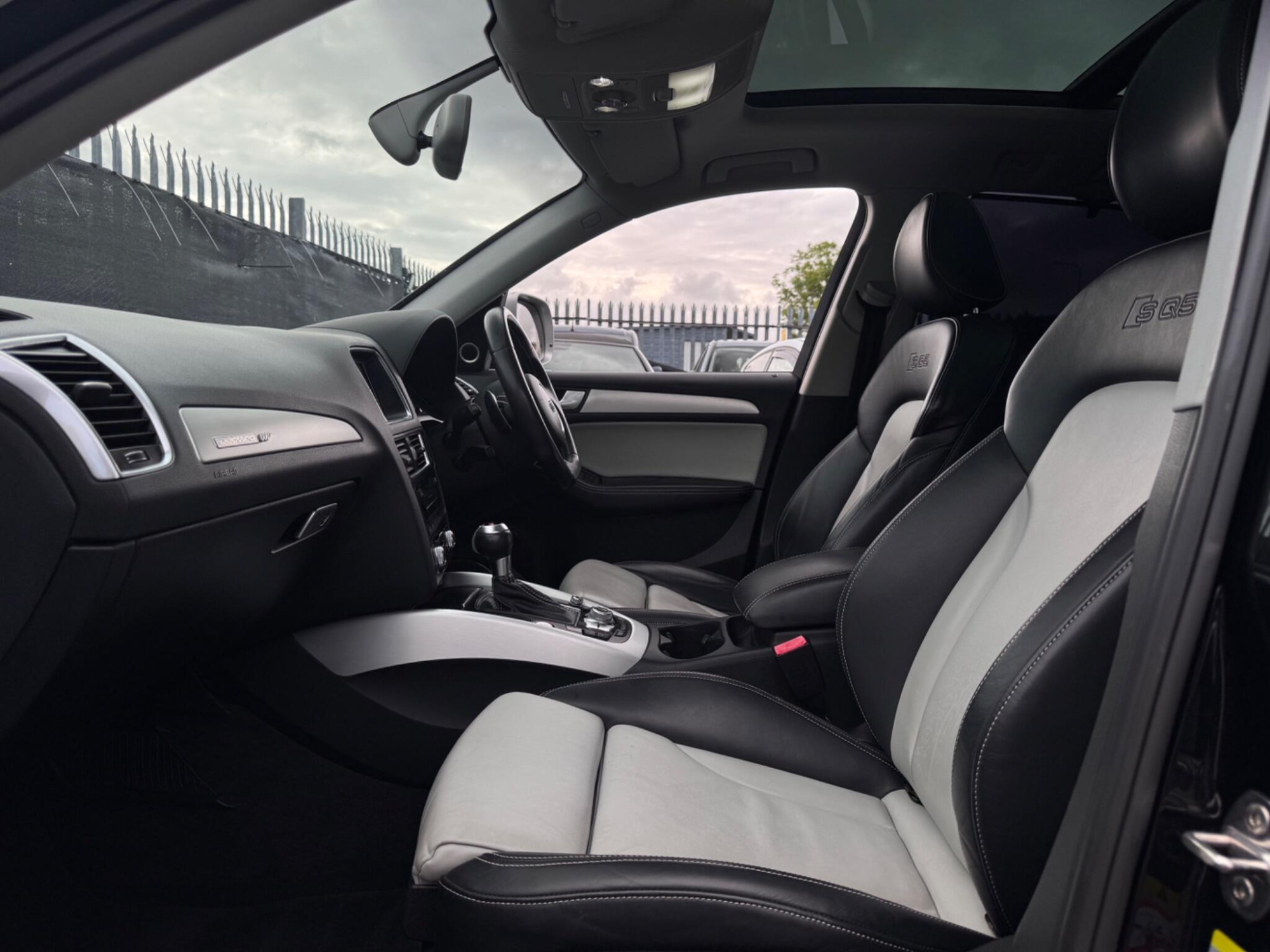 2014 Audi SQ5 image 19