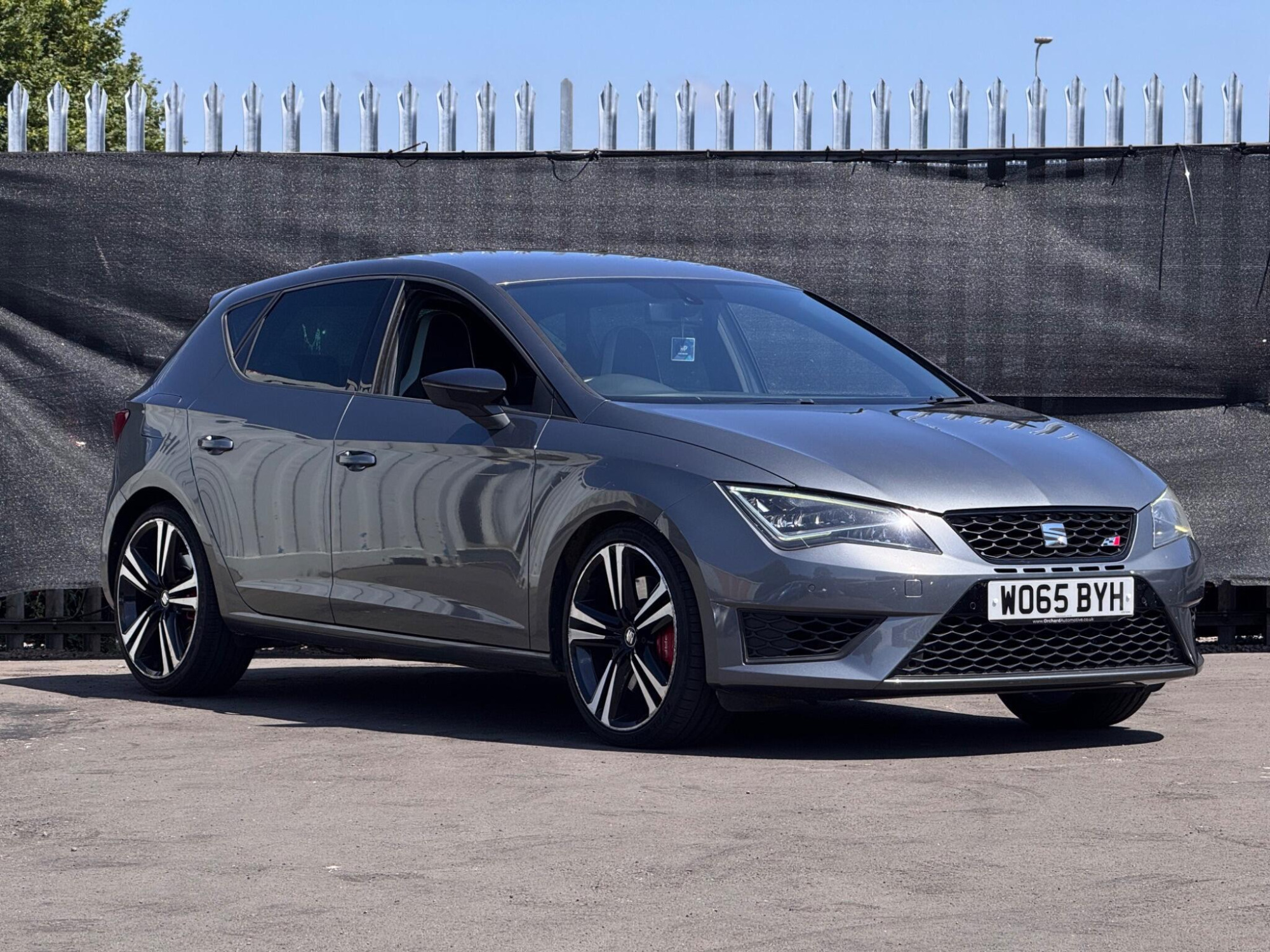 2016 SEAT Leon image 1