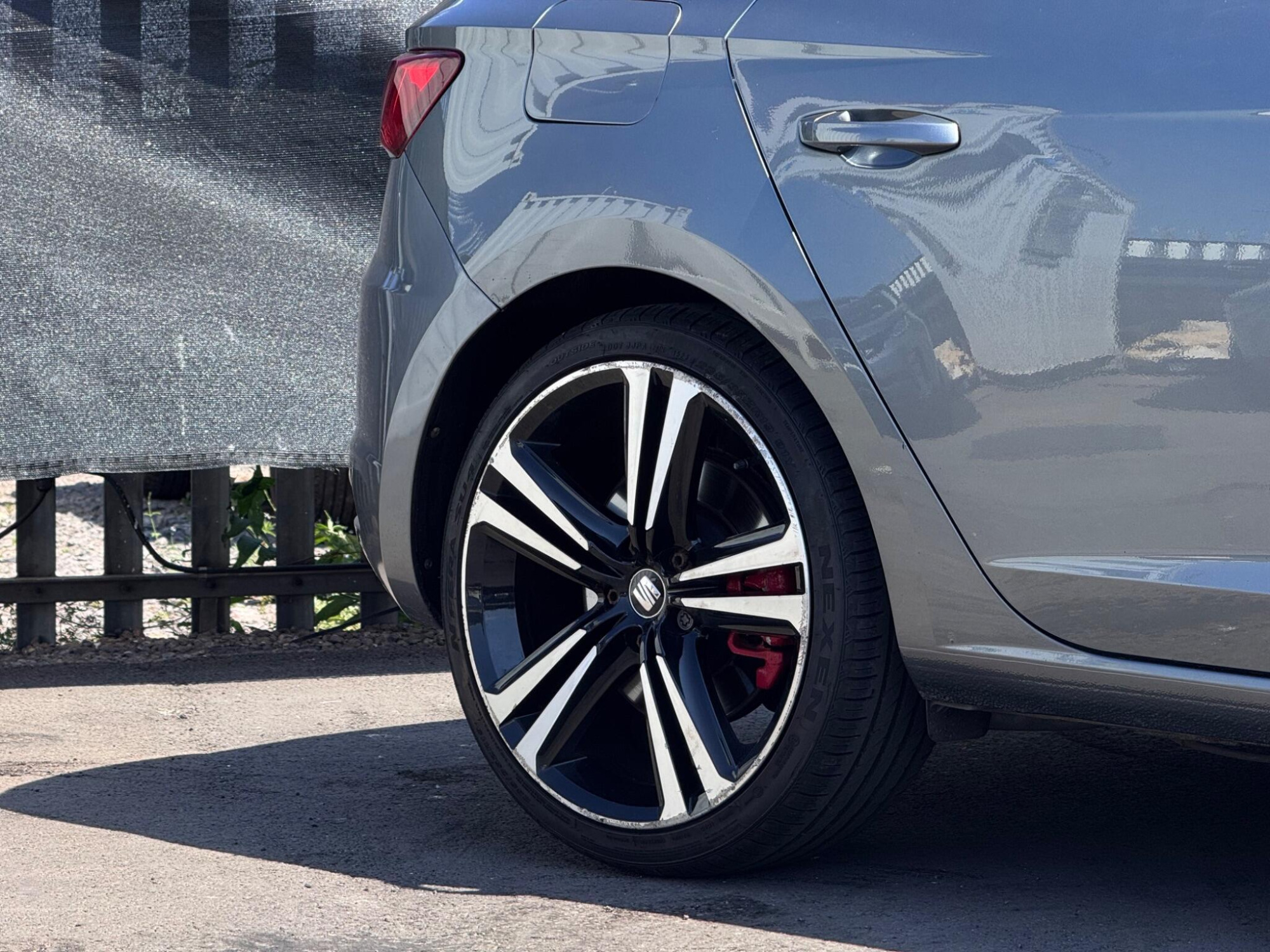 2016 SEAT Leon image 8