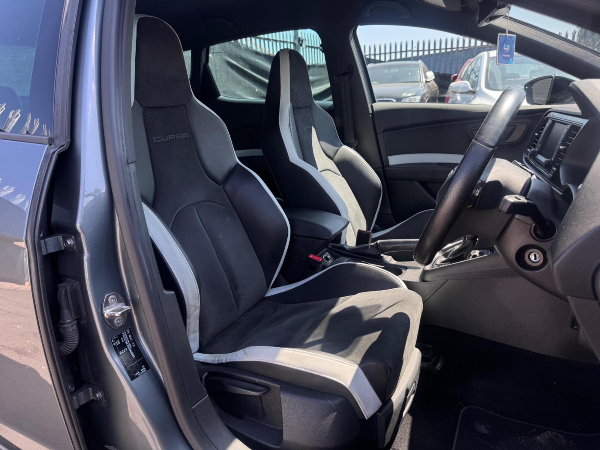 2016 SEAT Leon image 13