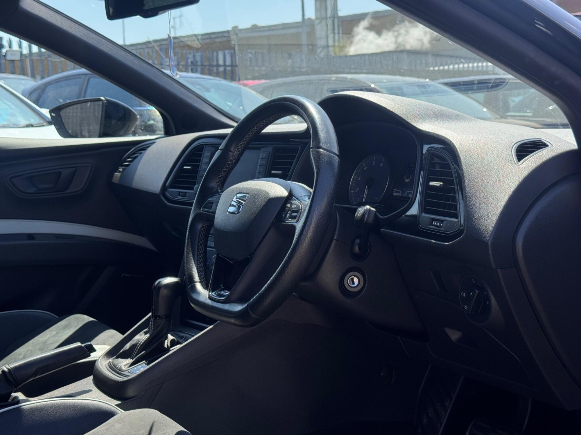 2016 SEAT Leon image 15