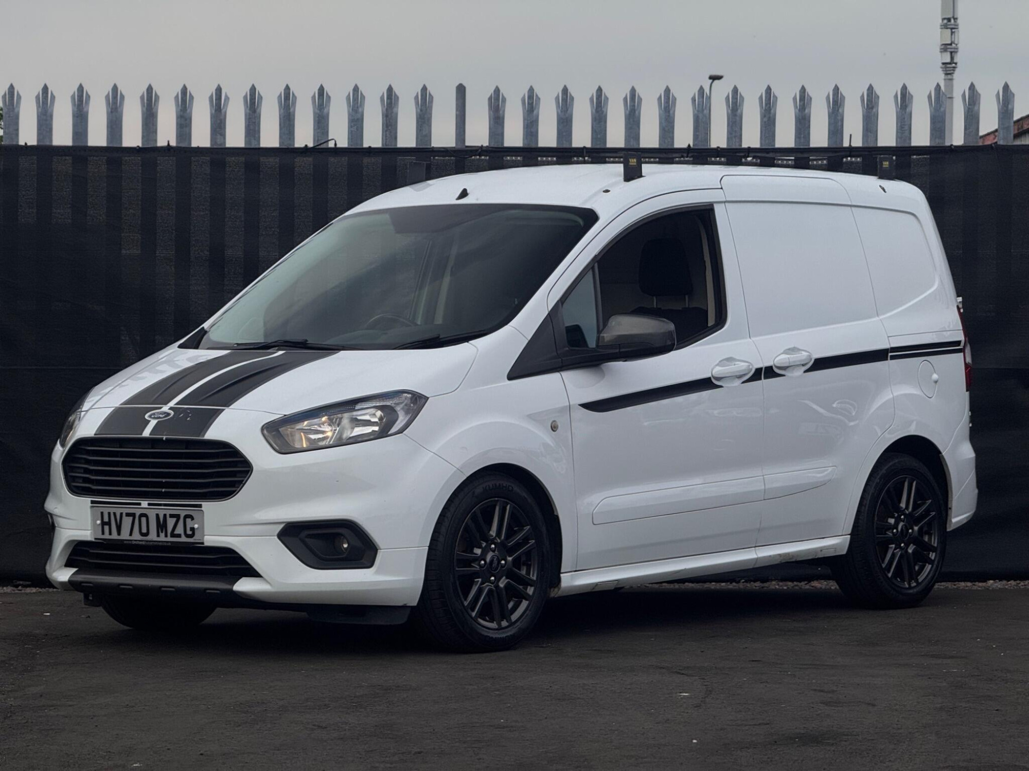2020 Ford Transit Courier image 7