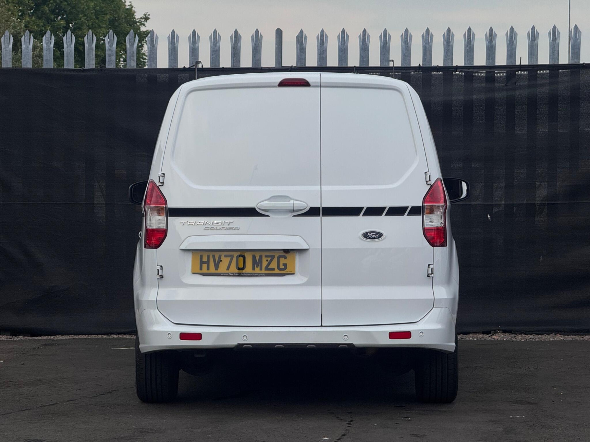 2020 Ford Transit Courier image 5