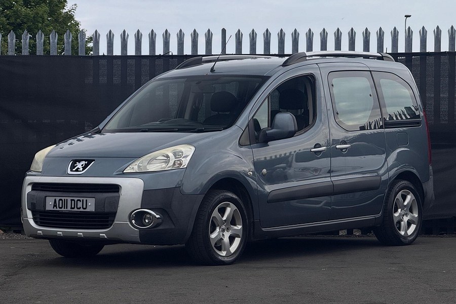 2011 Peugeot Partner Tepee photo 7