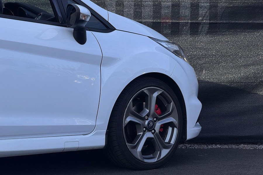 2016 Ford Fiesta photo 10