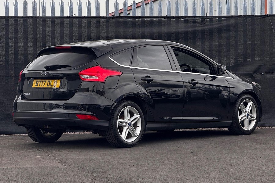 2017 Ford Focus photo 13