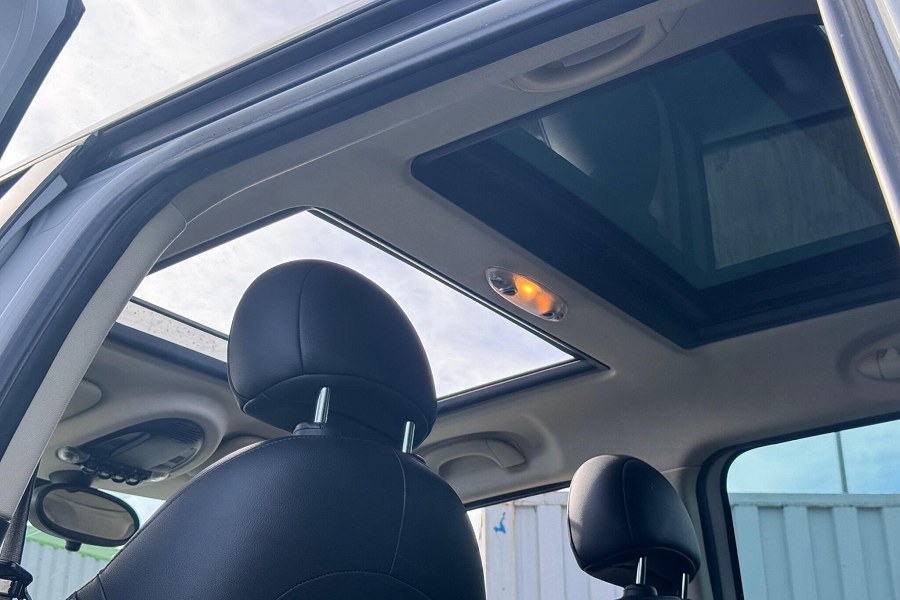 2015 MINI Countryman photo 10