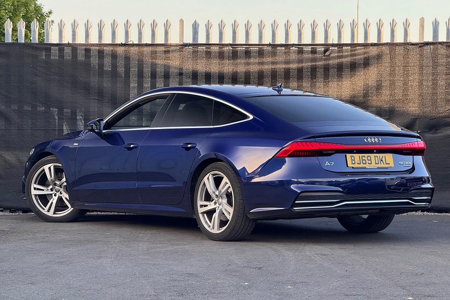 Audi A7 photo 2