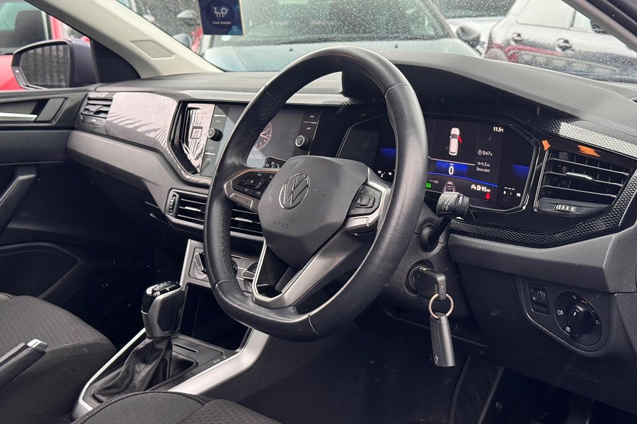 2022 Volkswagen Polo photo 3