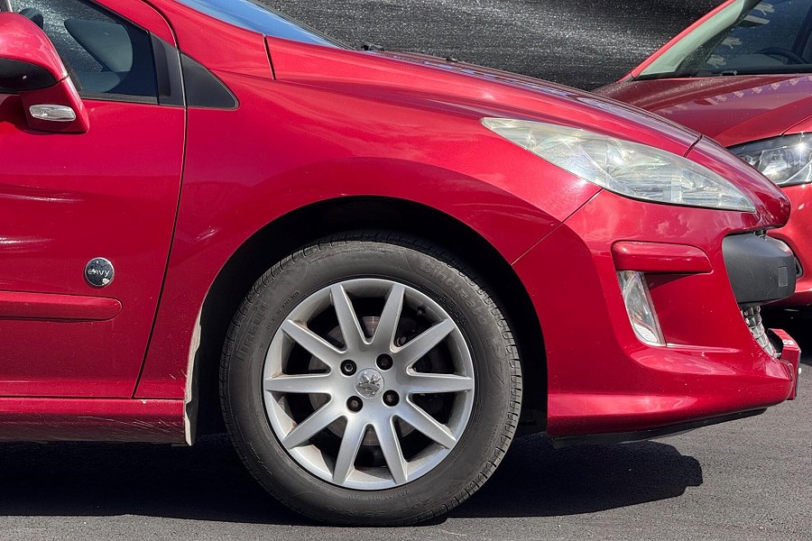 2010 Peugeot 308 photo 11