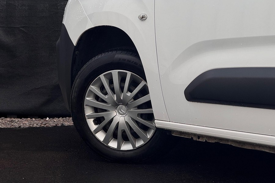 2020 Citroen Berlingo photo 14