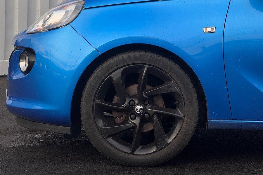 2016 Vauxhall ADAM photo 11