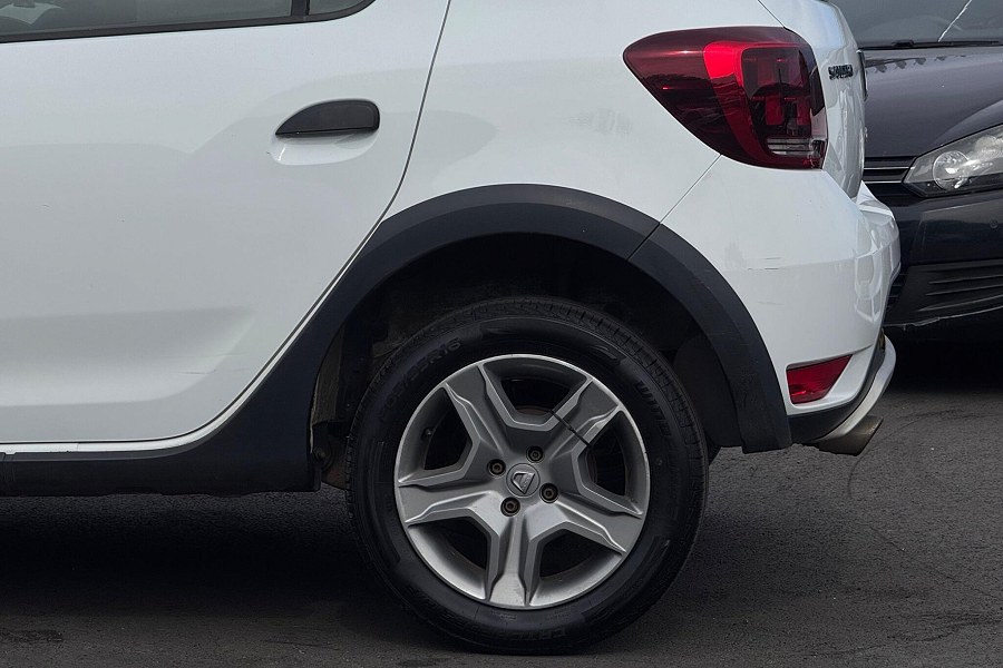 2020 Dacia Sandero Stepway photo 11