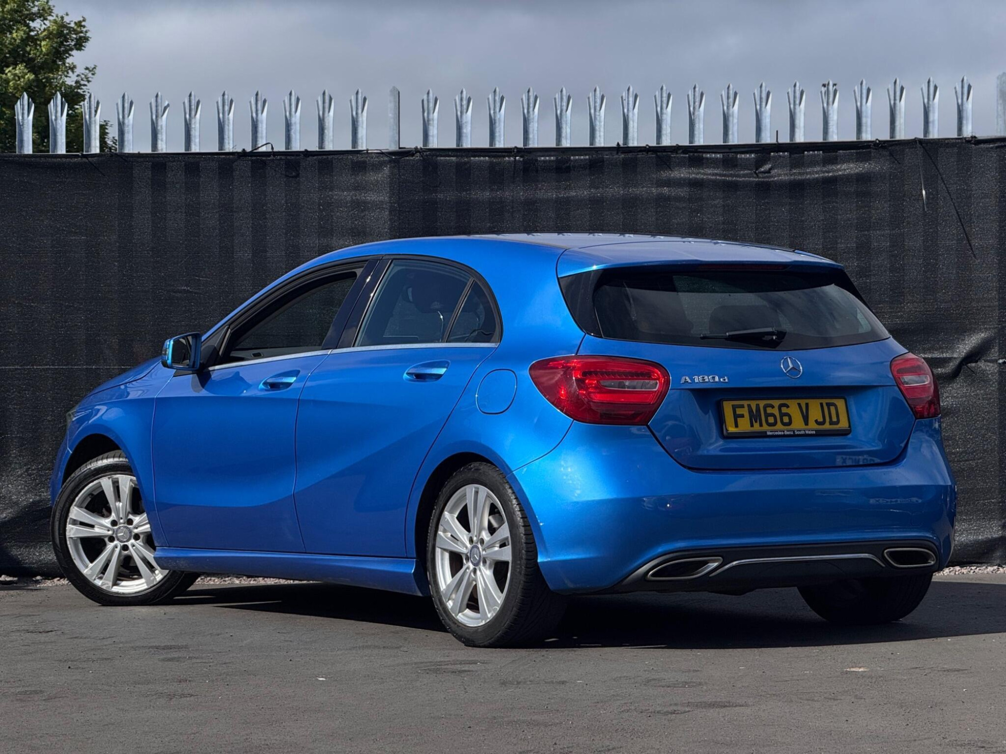 Mercedes-Benz A Class photo 2