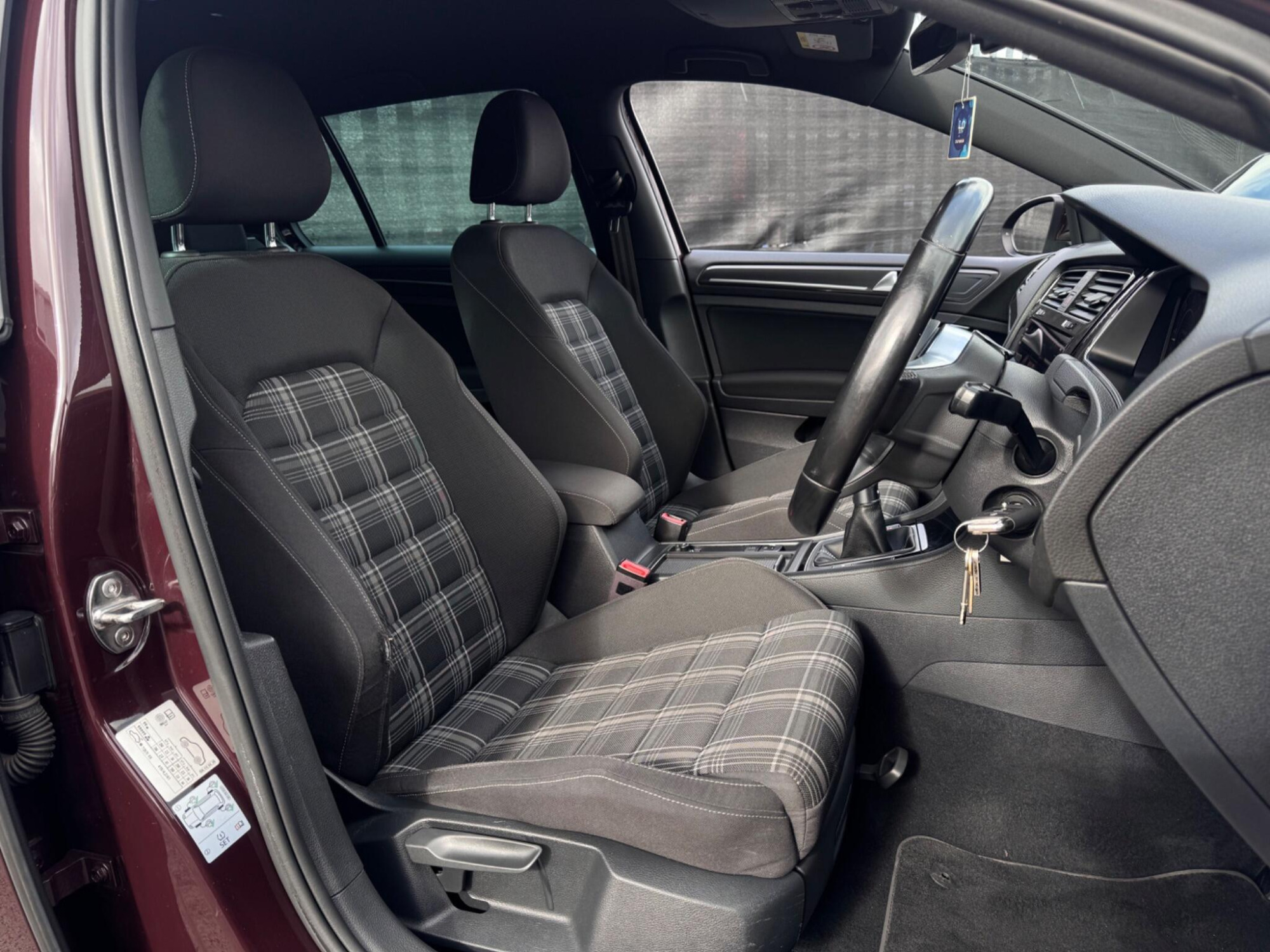 2017 Volkswagen Golf image 13