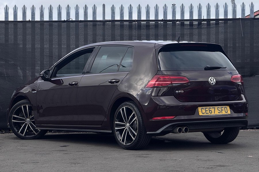 Volkswagen Golf photo 2
