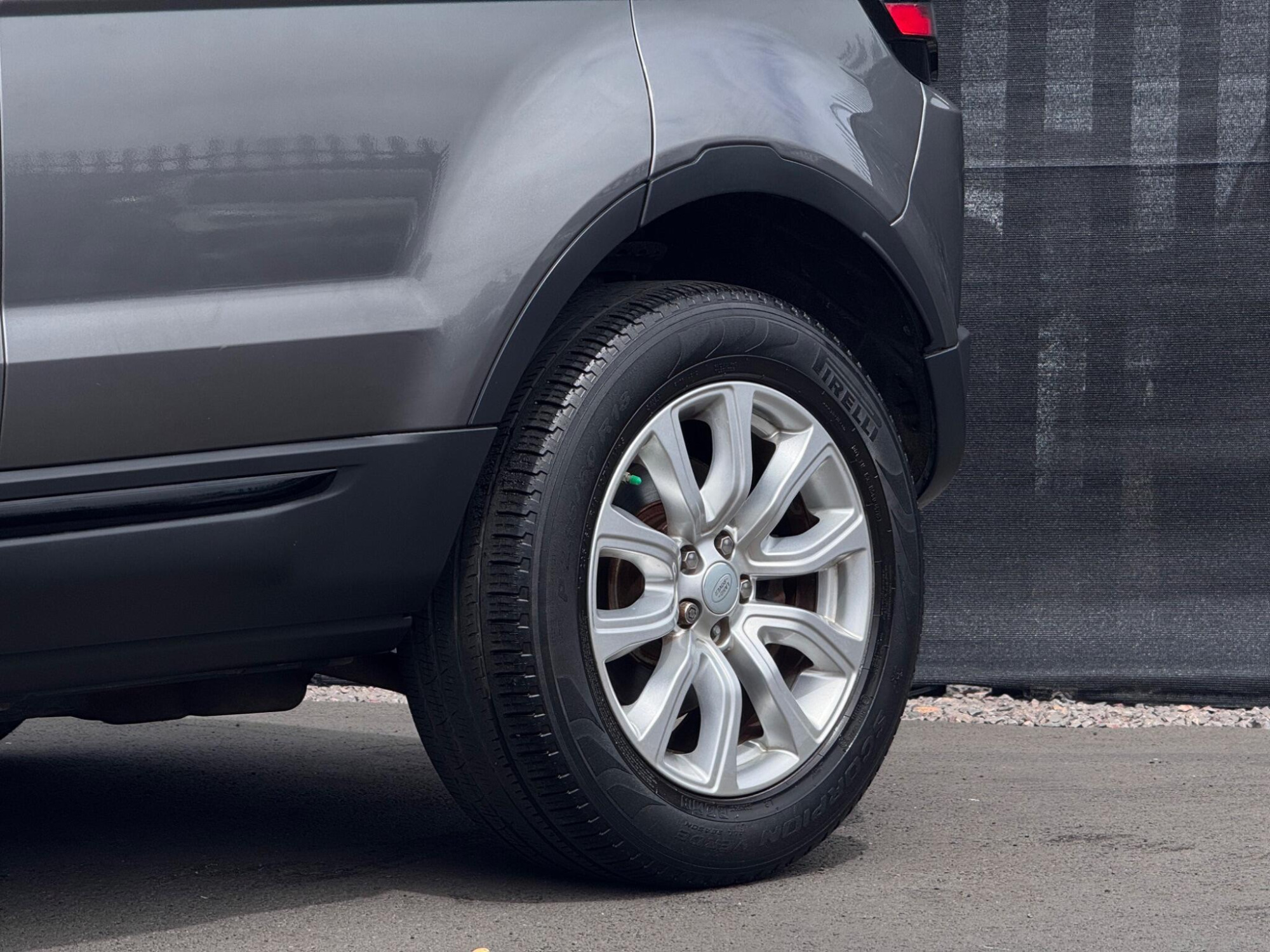 2017 Land Rover Range Rover Evoque image 21