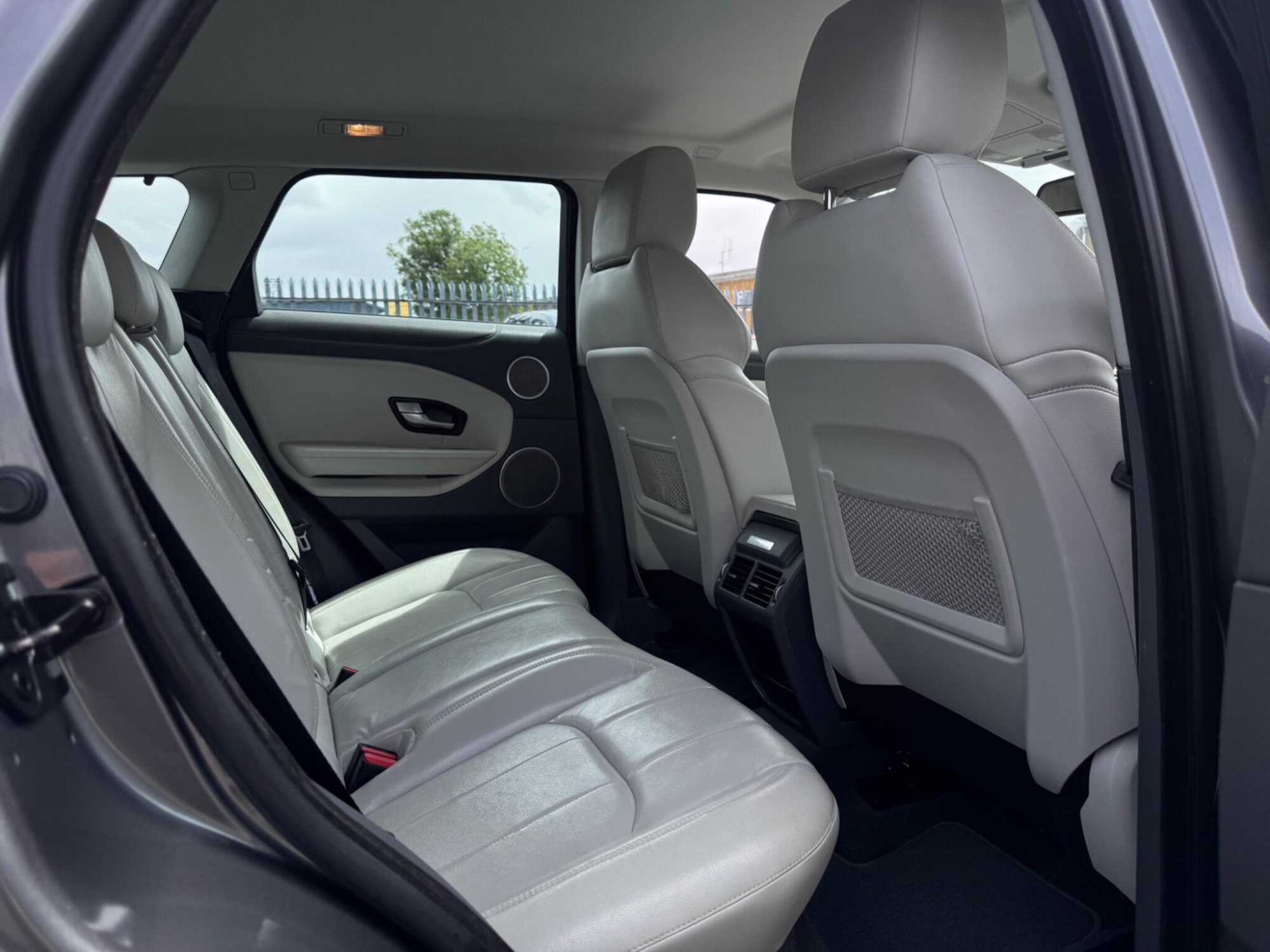 2017 Land Rover Range Rover Evoque image 12