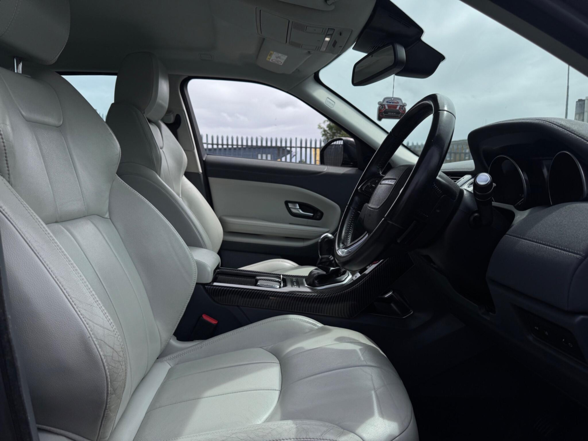 2017 Land Rover Range Rover Evoque image 13