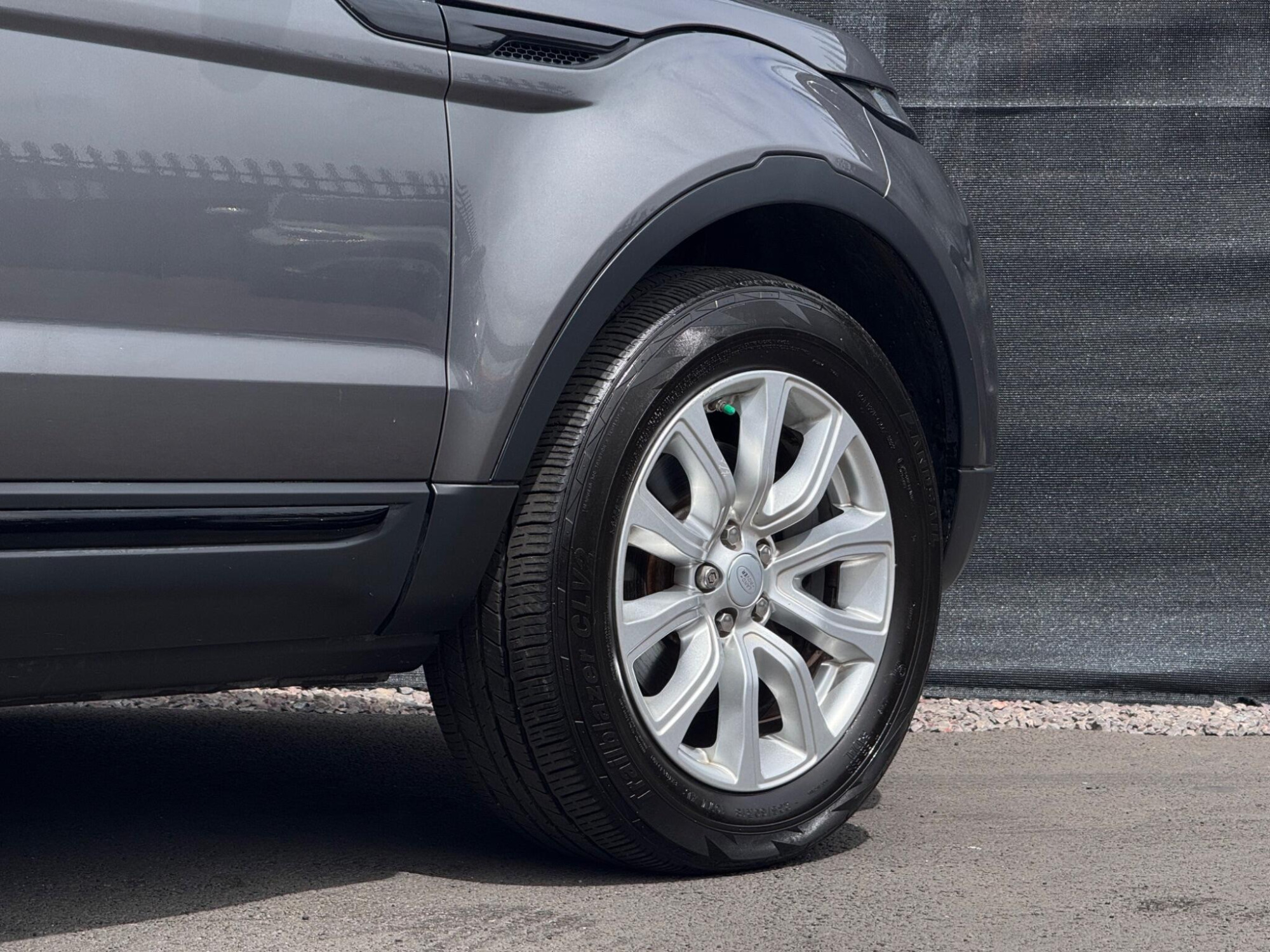 2017 Land Rover Range Rover Evoque image 24
