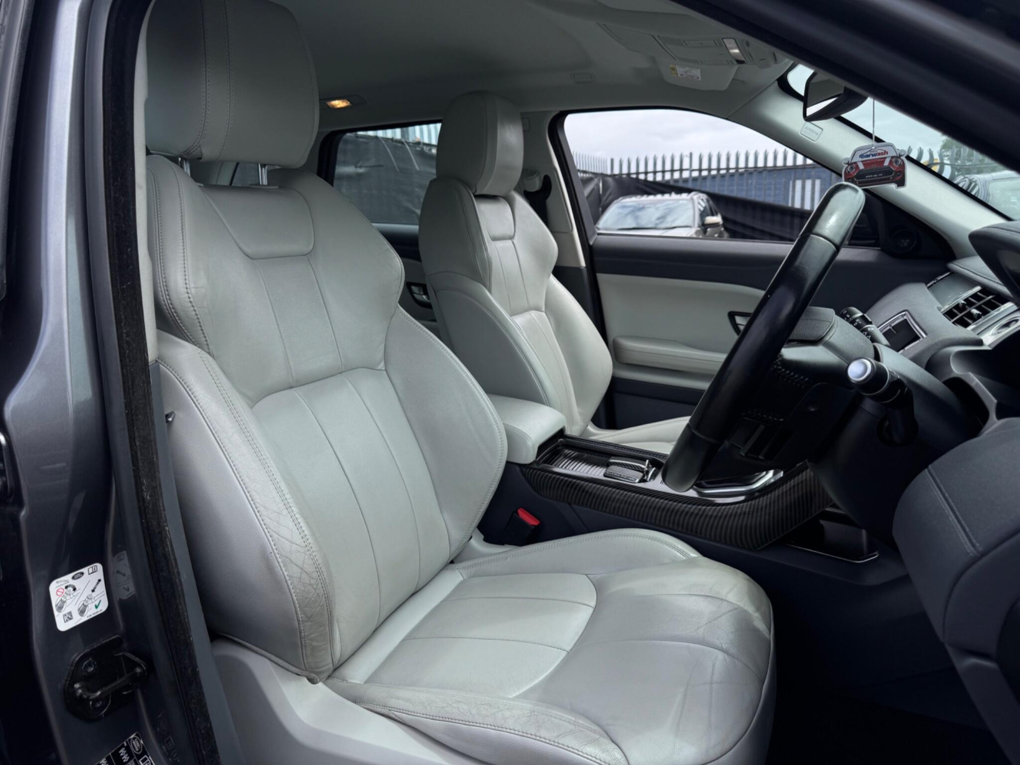 2017 Land Rover Range Rover Evoque image 14