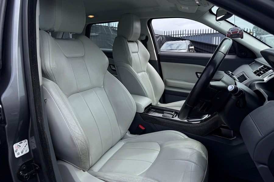 2017 Land Rover Range Rover Evoque photo 14