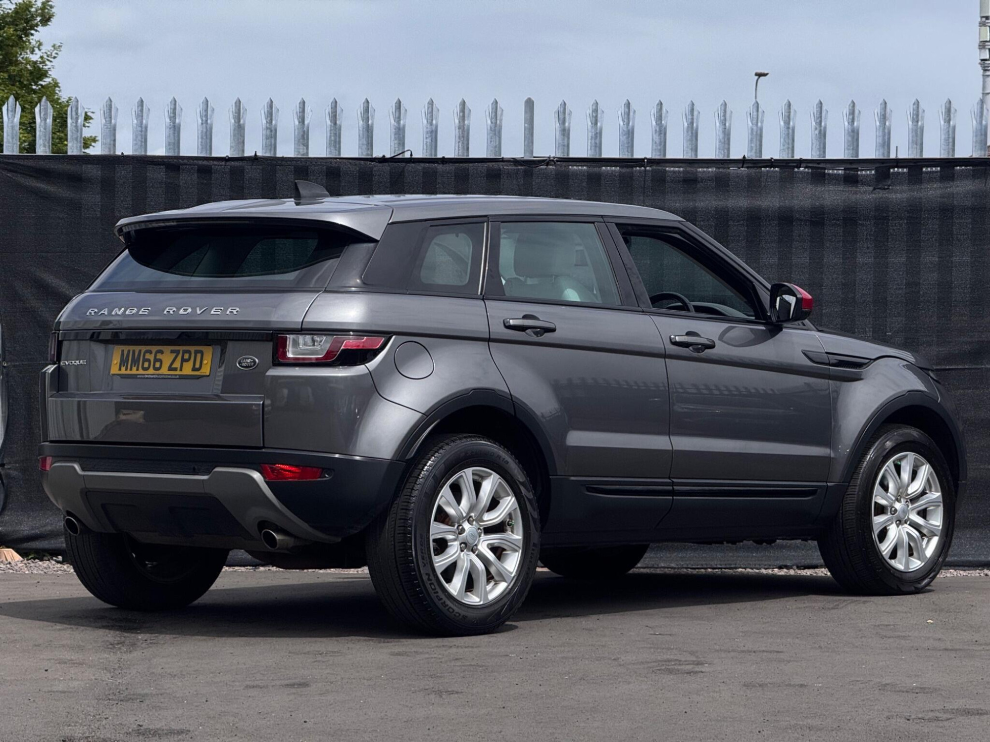 2017 Land Rover Range Rover Evoque image 23