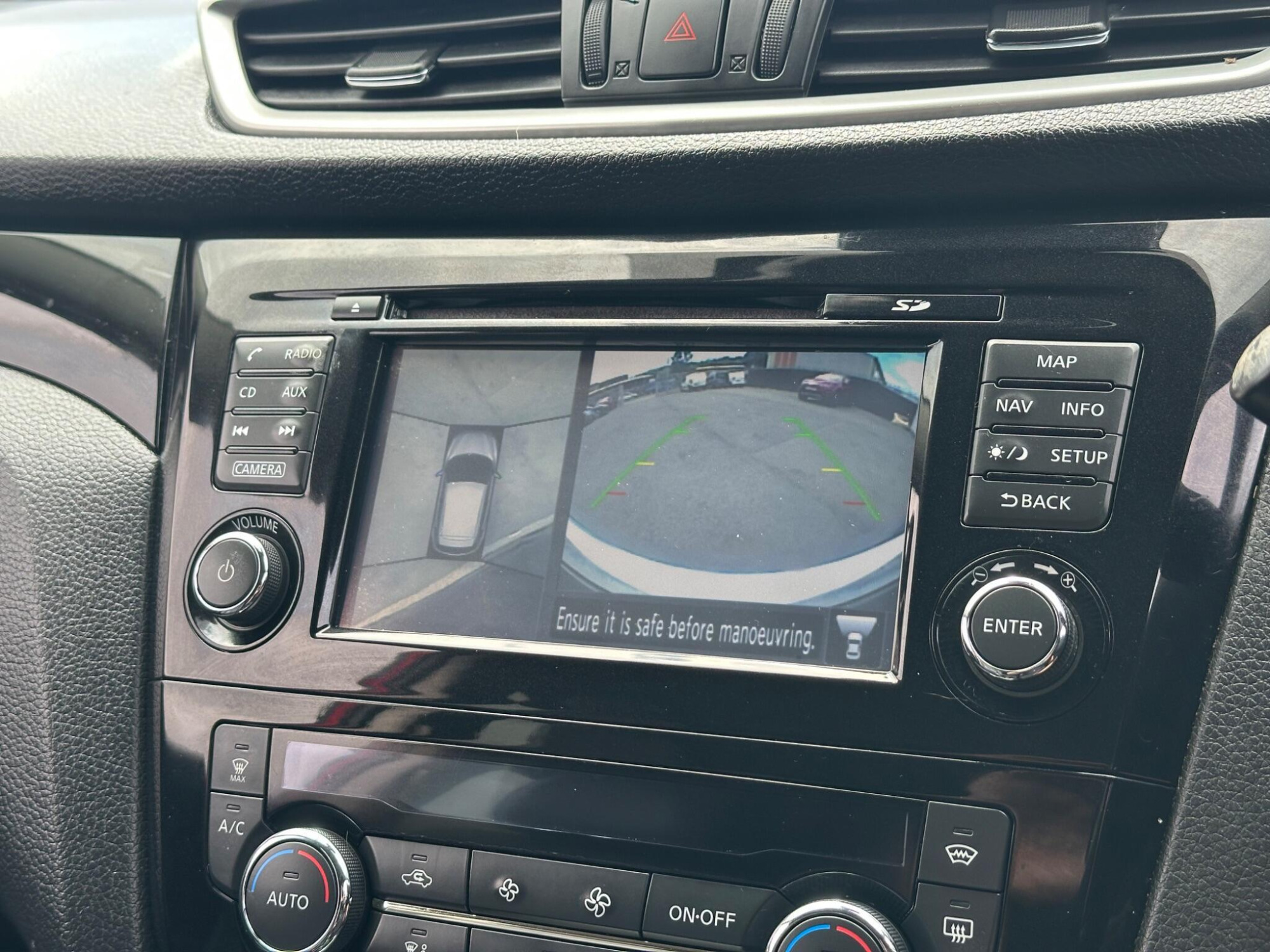 2017 Nissan Qashqai image 24