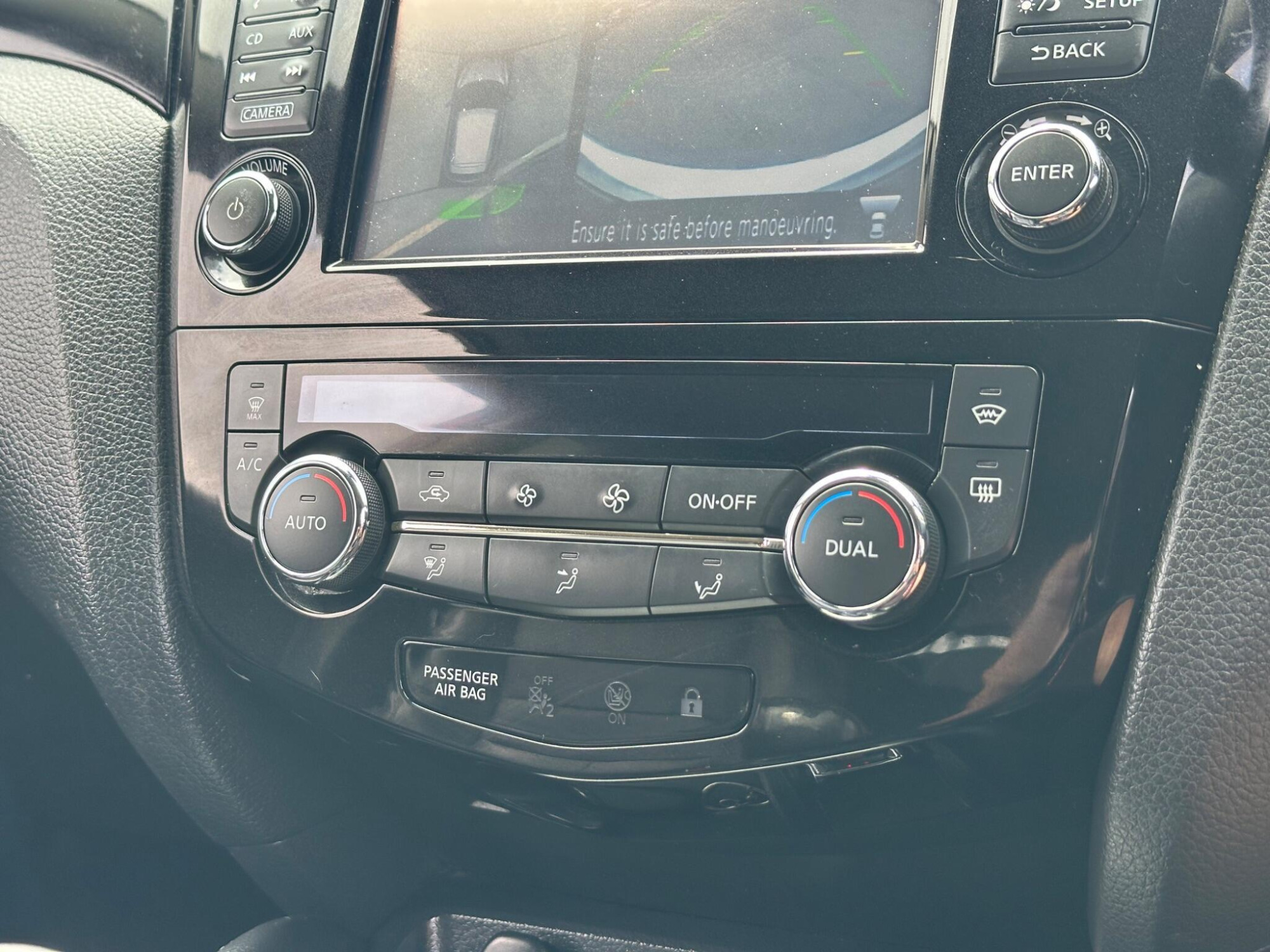 2017 Nissan Qashqai image 25