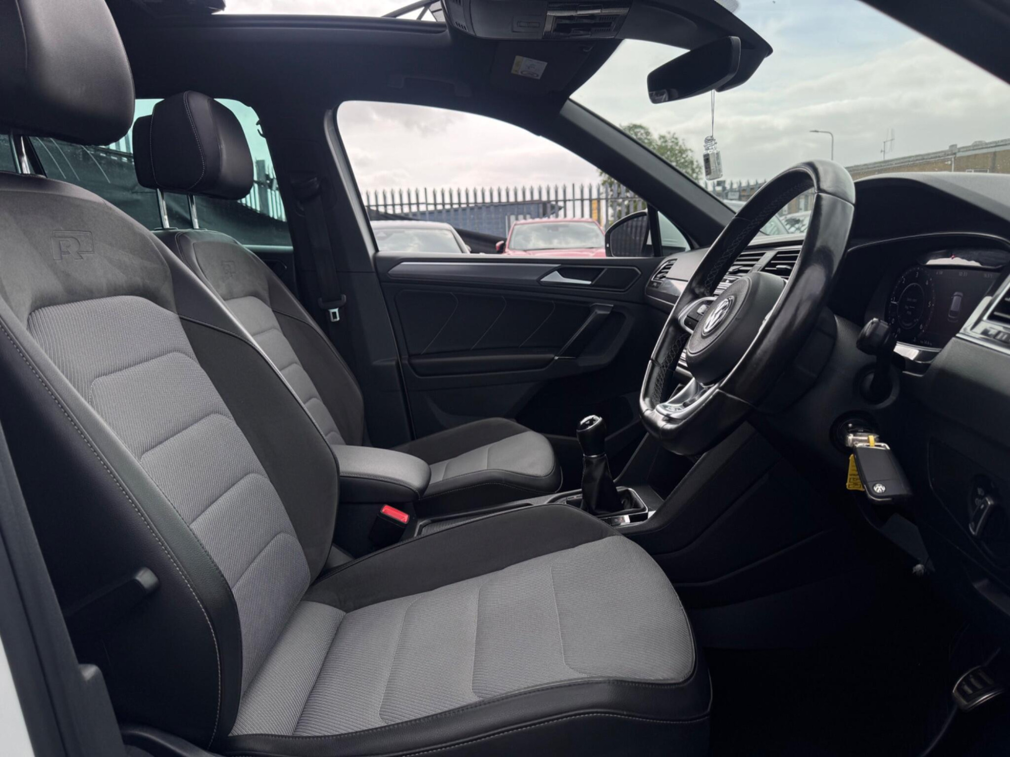 2017 Volkswagen Tiguan image 23