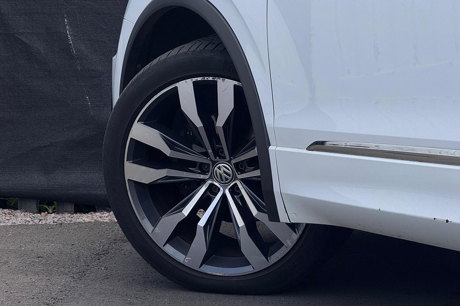 2017 Volkswagen Tiguan photo 13