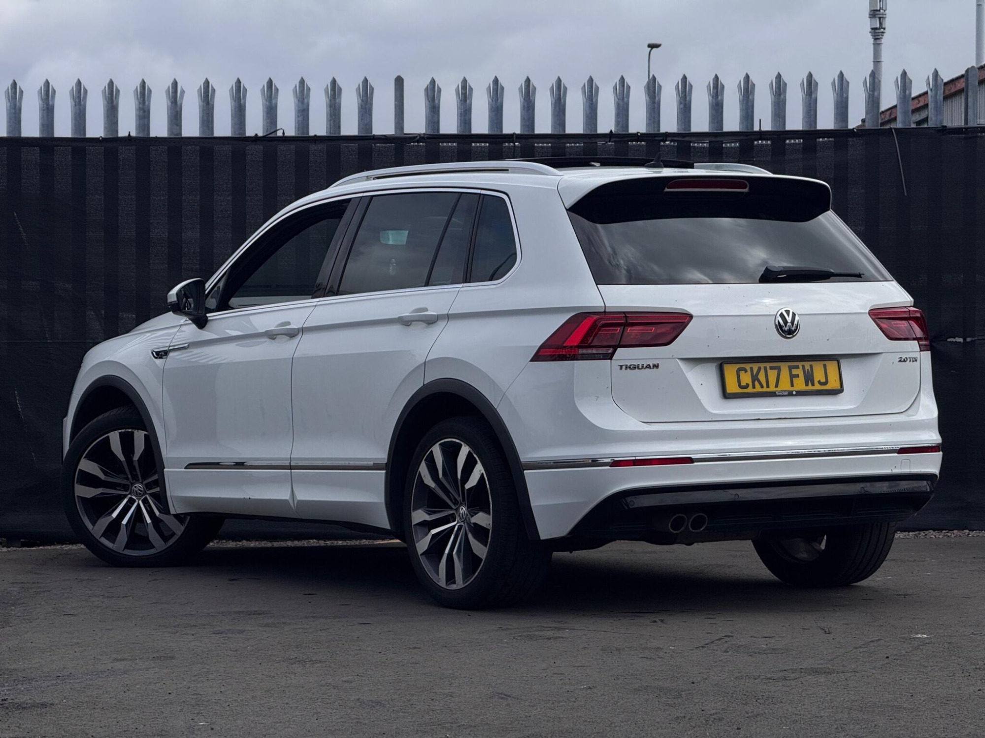 Volkswagen Tiguan photo 2