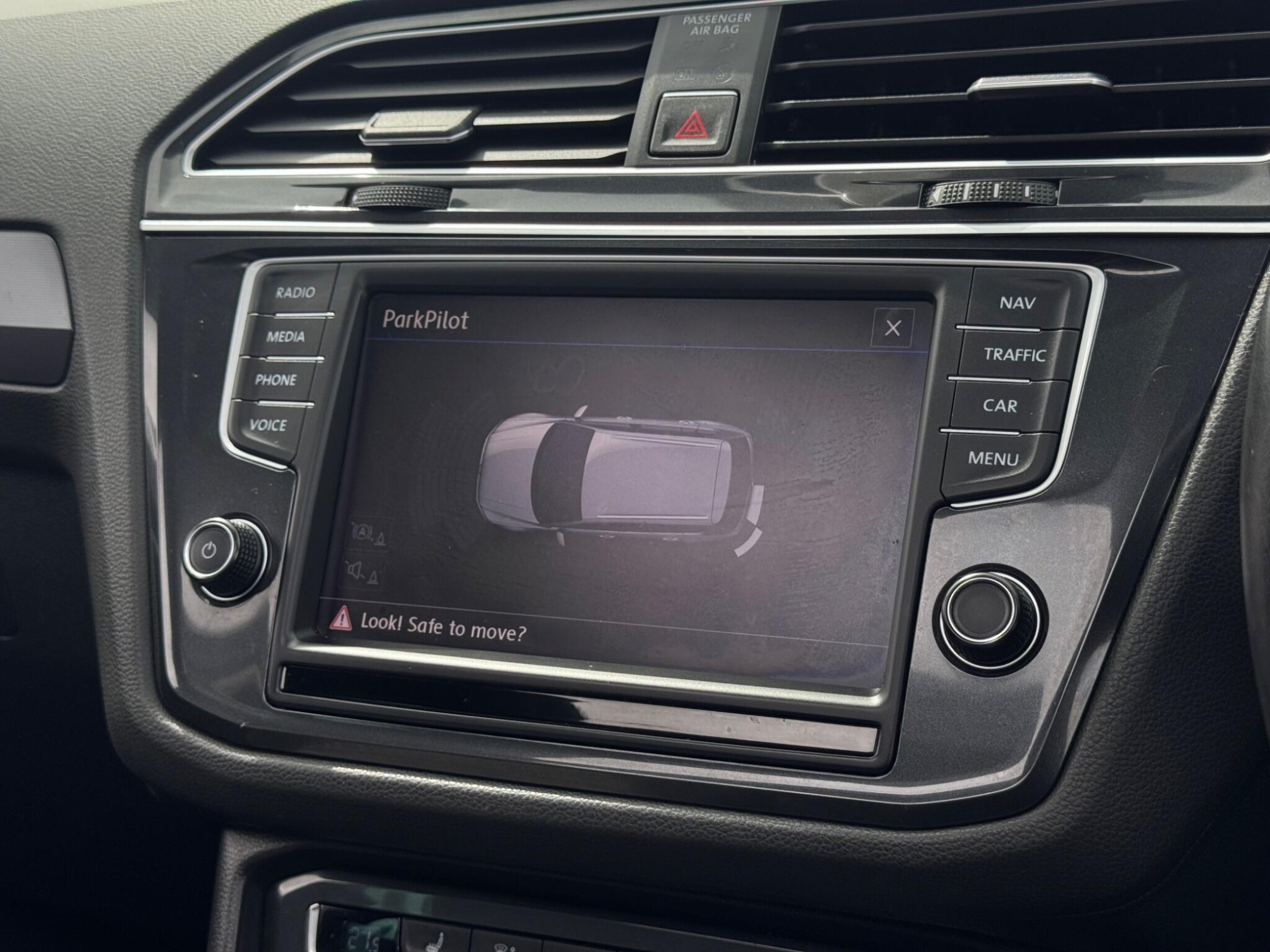 2017 Volkswagen Tiguan image 28