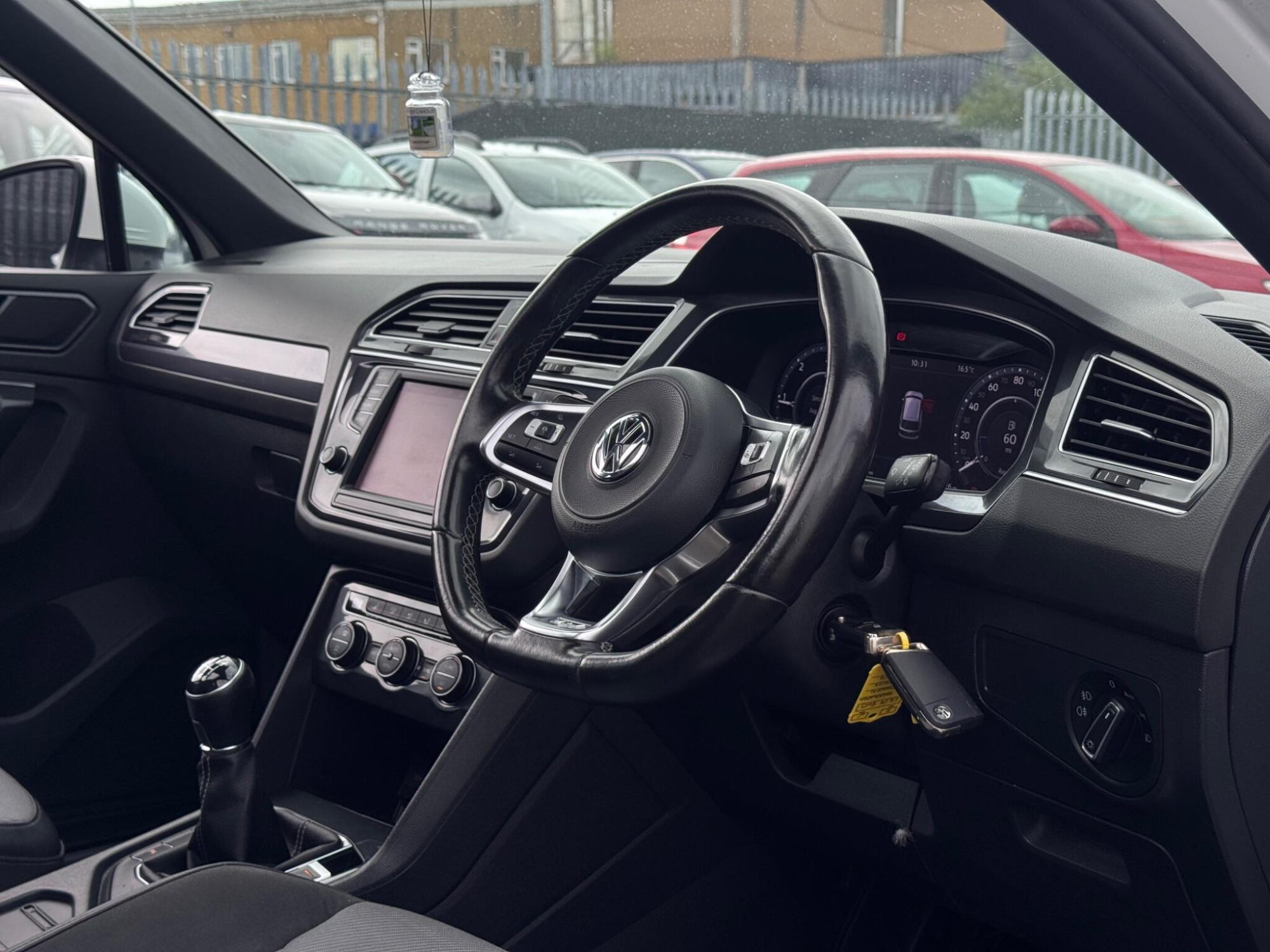 2017 Volkswagen Tiguan image 3