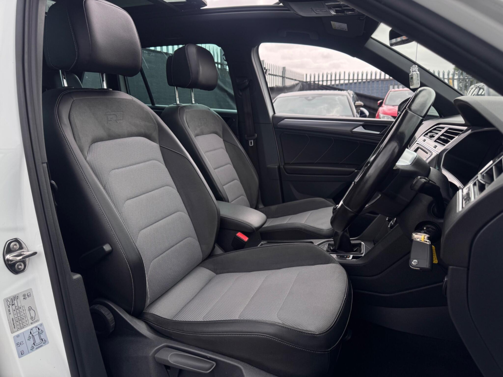 2017 Volkswagen Tiguan image 6