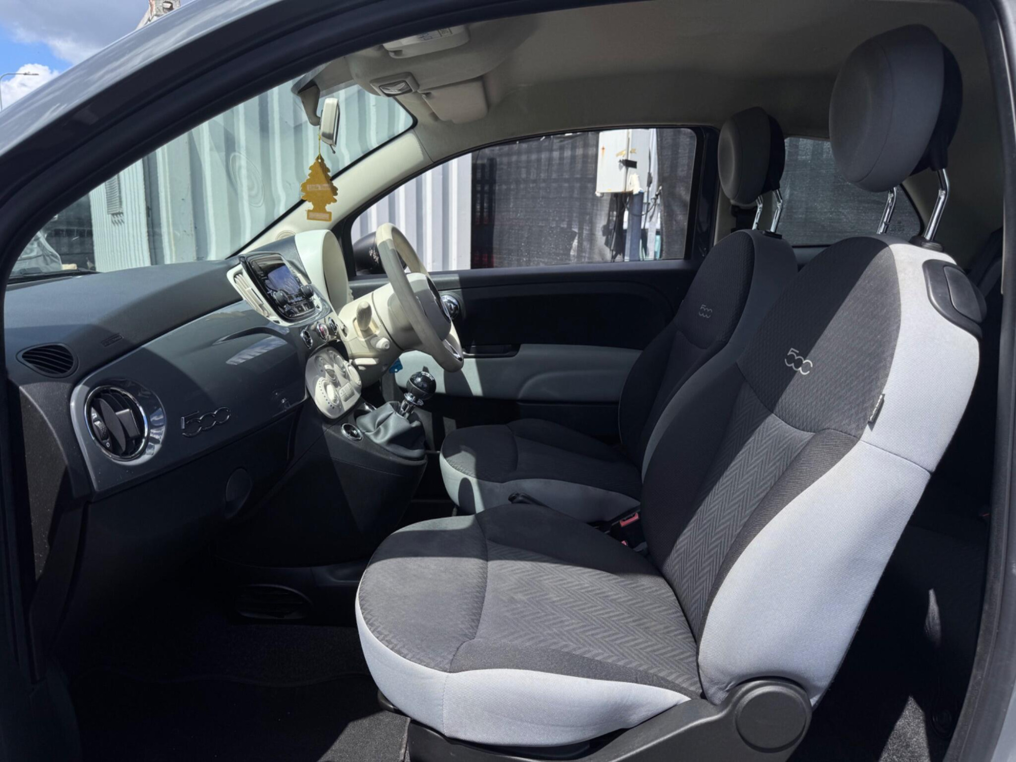 2018 Fiat 500 image 16