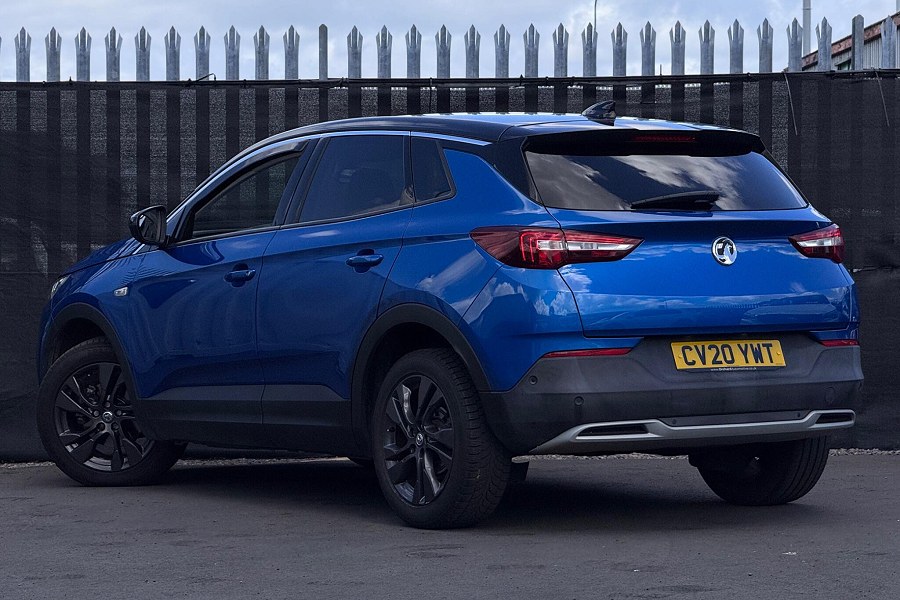 2020 Vauxhall Grandland X photo 2