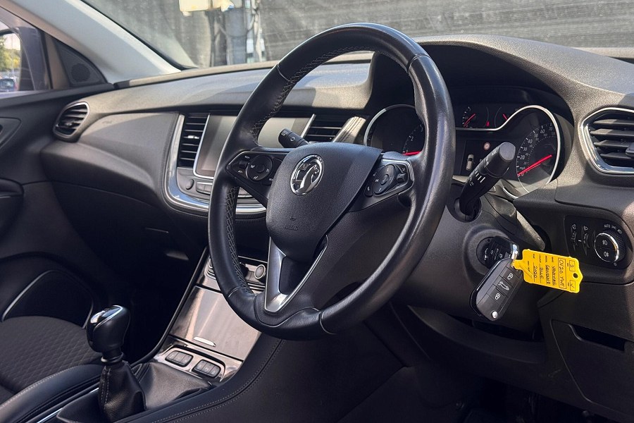 2020 Vauxhall Grandland X photo 3