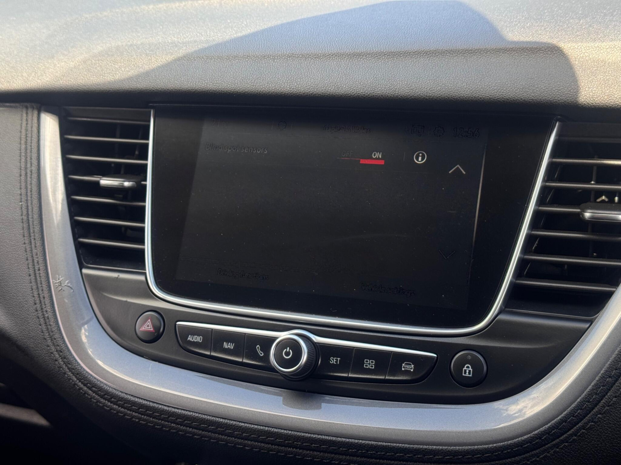 2020 Vauxhall Grandland X image 33