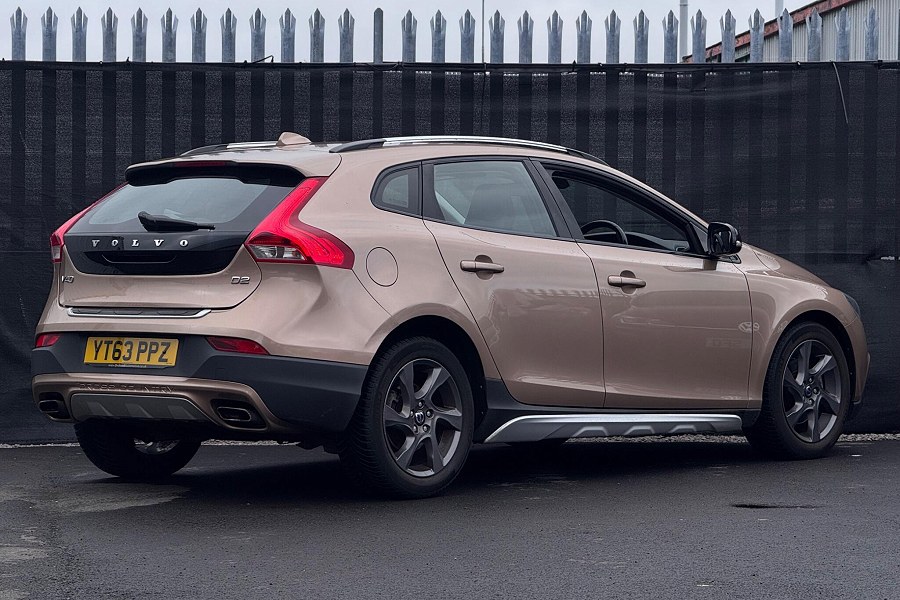 2013 Volvo V40 Cross Country photo 12