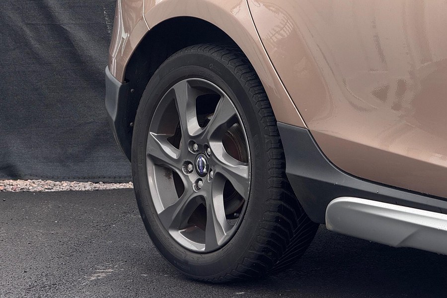 2013 Volvo V40 Cross Country photo 10