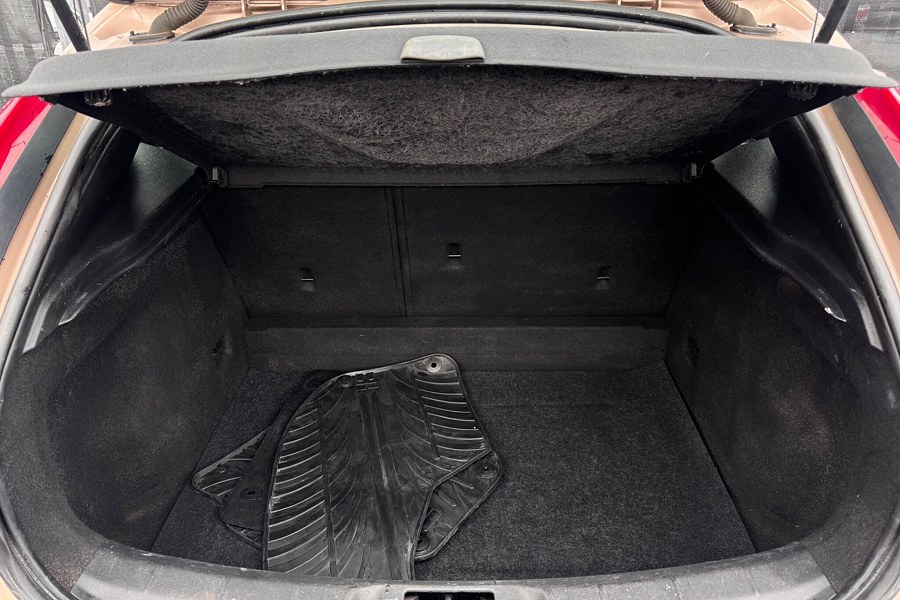 2013 Volvo V40 Cross Country photo 6