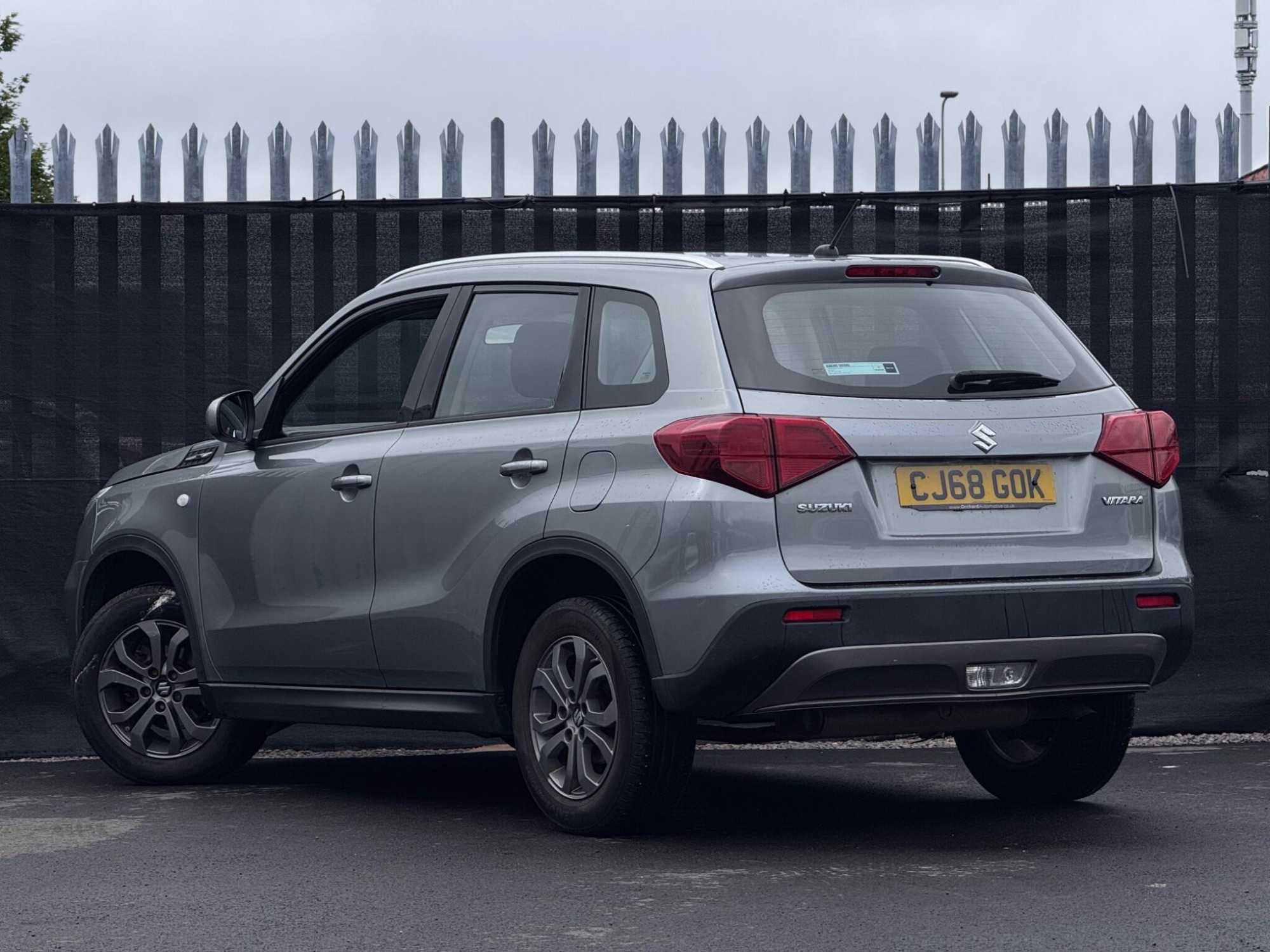 Suzuki Vitara photo 2