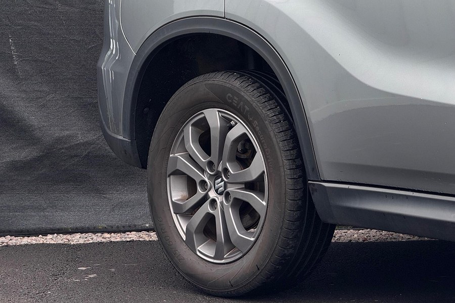 2019 Suzuki Vitara photo 9