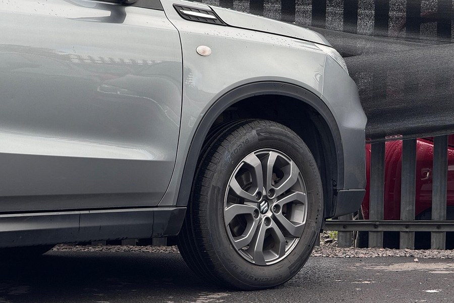 2019 Suzuki Vitara photo 8