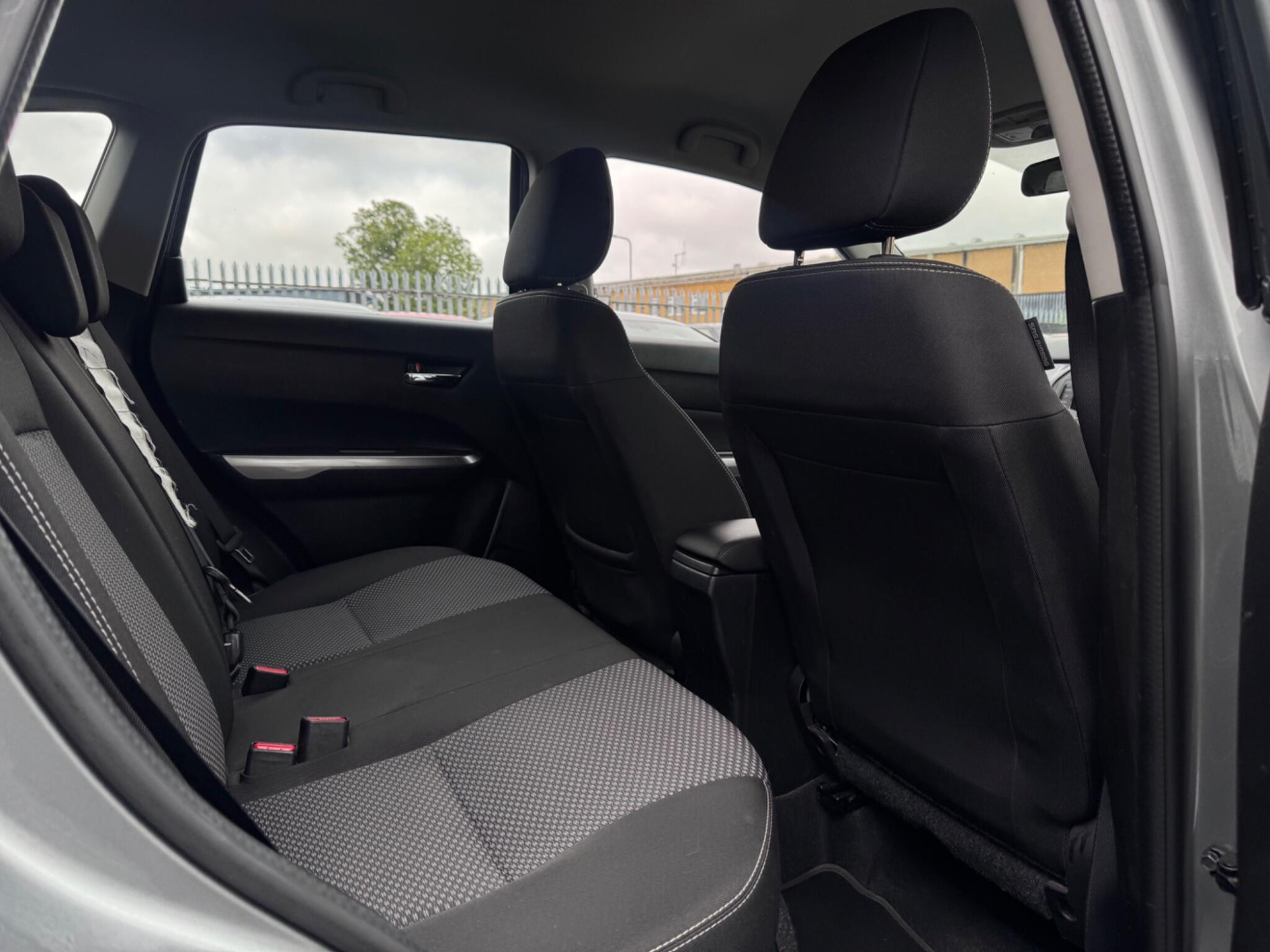 2019 Suzuki Vitara image 15