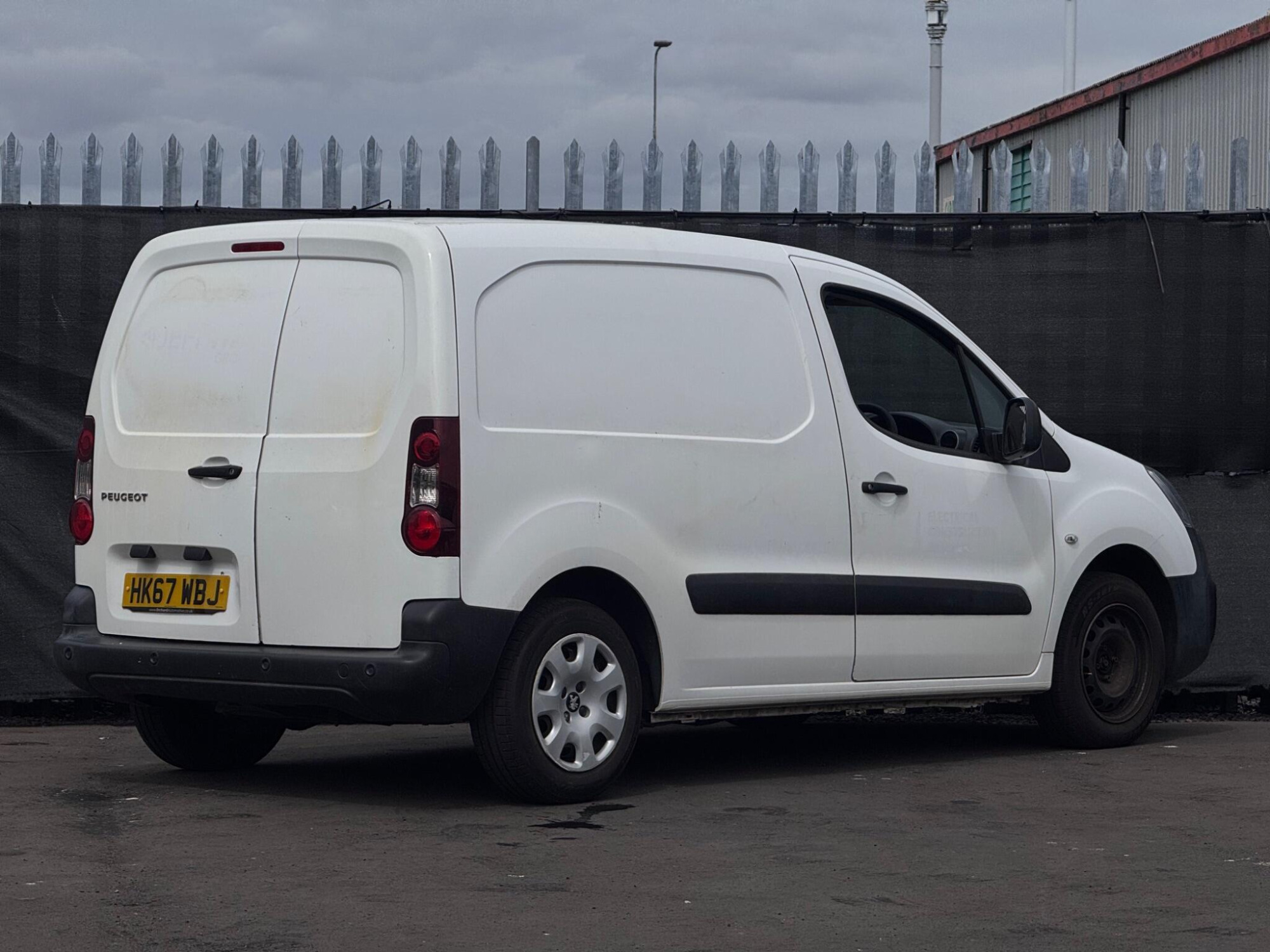 2018 Peugeot Partner image 8