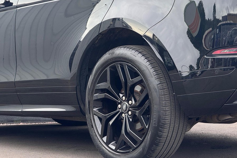 2019 Land Rover Range Rover Evoque photo 11